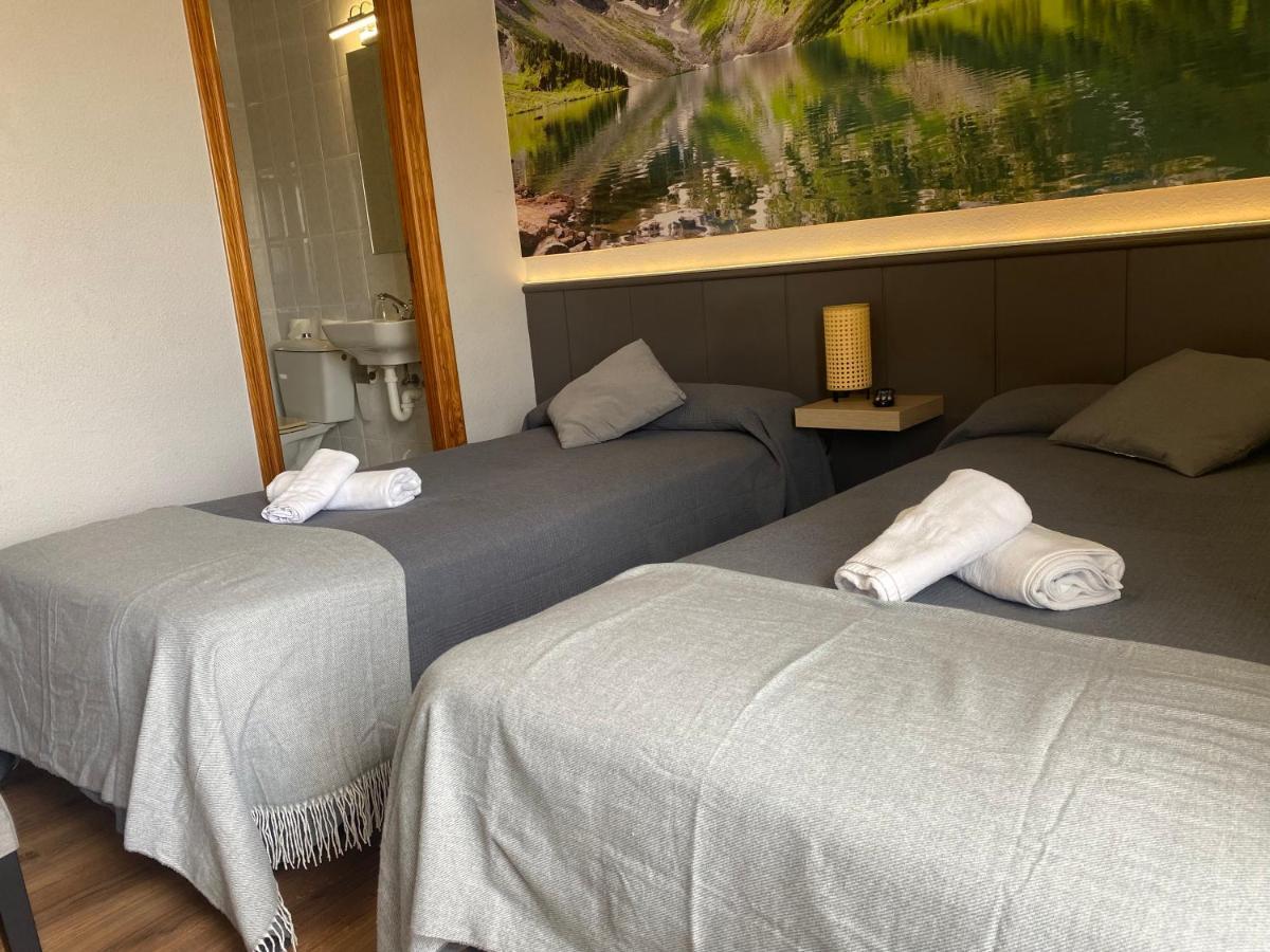 Hostal Restaurante Rio Ubierna Quintanilla-Vivar Ngoại thất bức ảnh